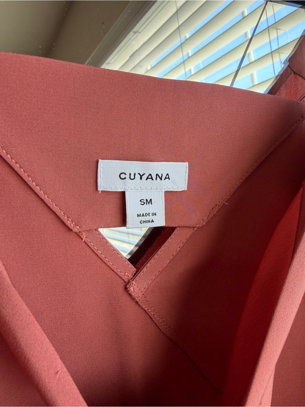 🔥 CUYANA 100% Crepe de Chine Silk Slip Dress V-Neck Pink Midi - Picture 6 of 7